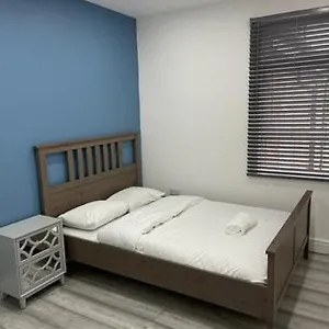 Apartamento East Self Check In, Londres