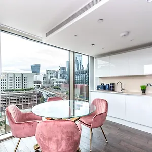  Apartment Luxury 2 Bedroom In Tower Hill